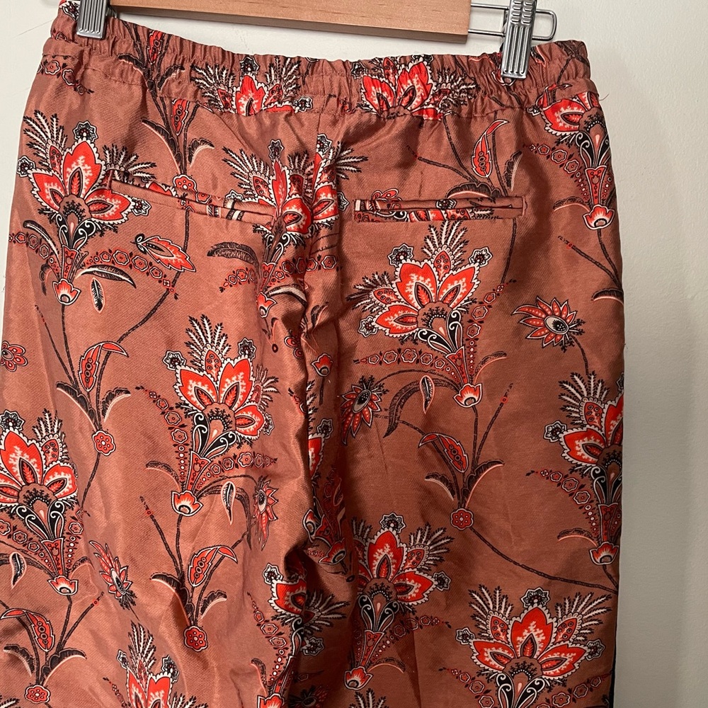 MAISON SCOTCH - SCOTCH & SODA FLORAL AND  CONTRAST PANEL PRINTED PANTS - Picture 9 of 14